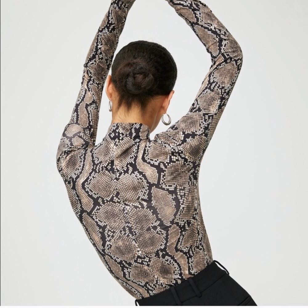 BABATON Aritzia Larry Snakeprint Turtleneck Size XXS